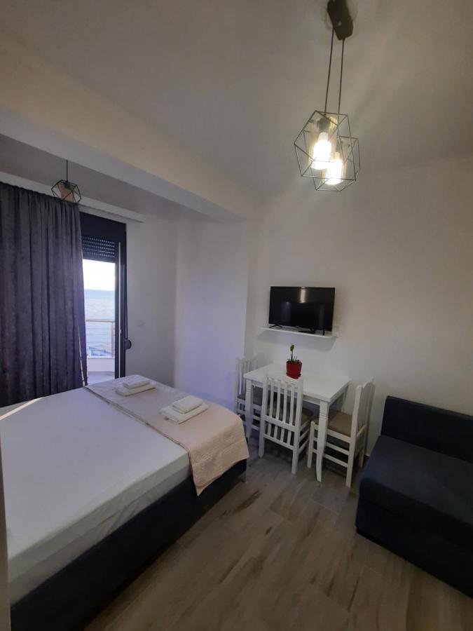 Nora'S Guesthouse Sarandë 외부 사진