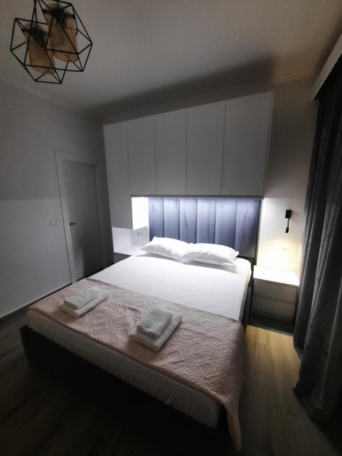 Nora'S Guesthouse Sarandë 외부 사진