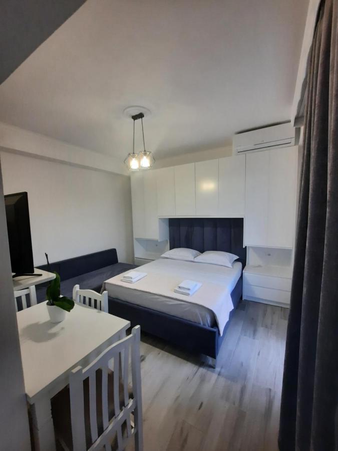 Nora'S Guesthouse Sarandë 외부 사진