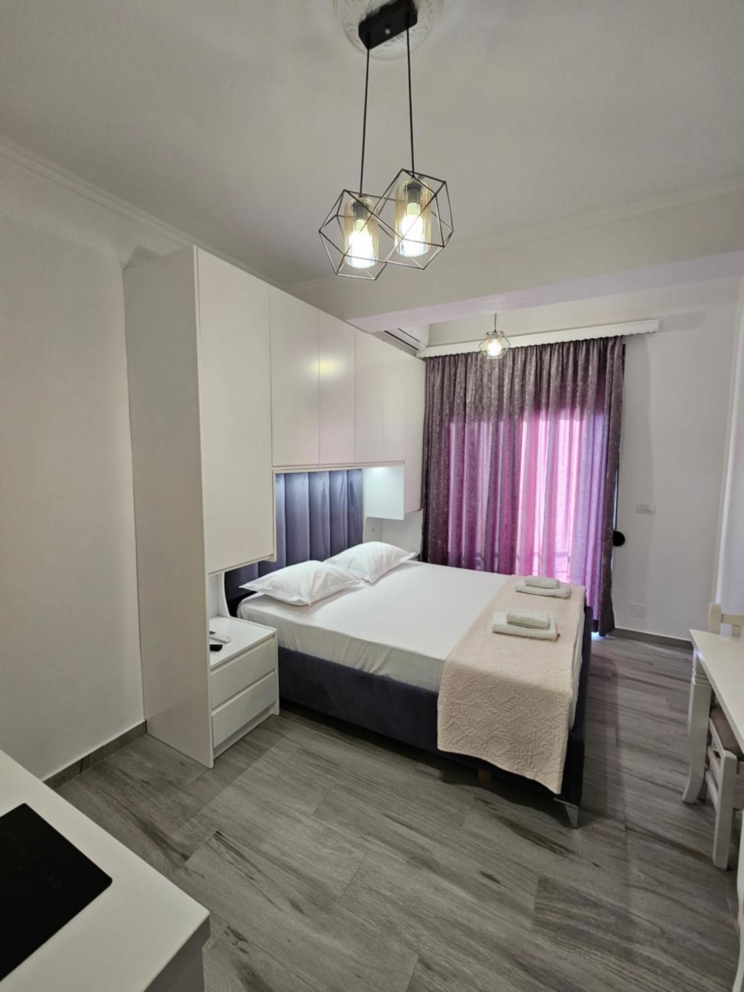 Nora'S Guesthouse Sarandë 외부 사진