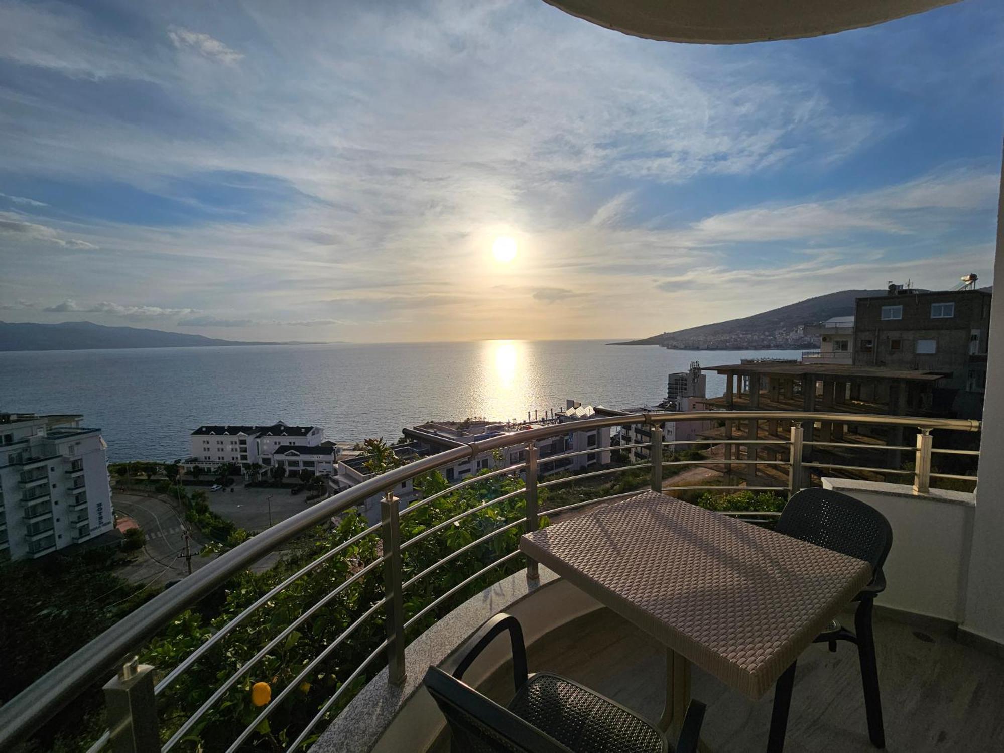 Nora'S Guesthouse Sarandë 외부 사진