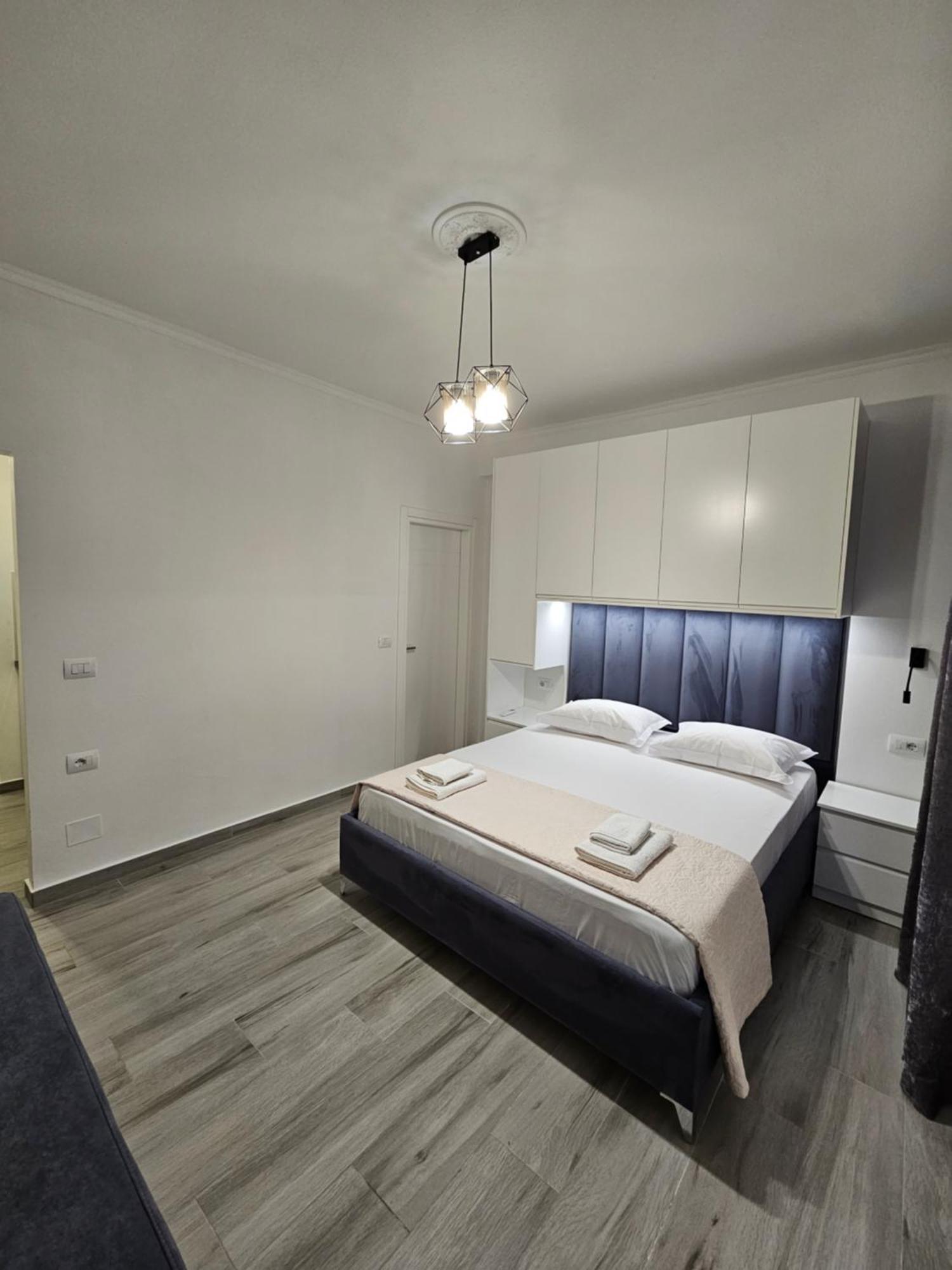 Nora'S Guesthouse Sarandë 외부 사진