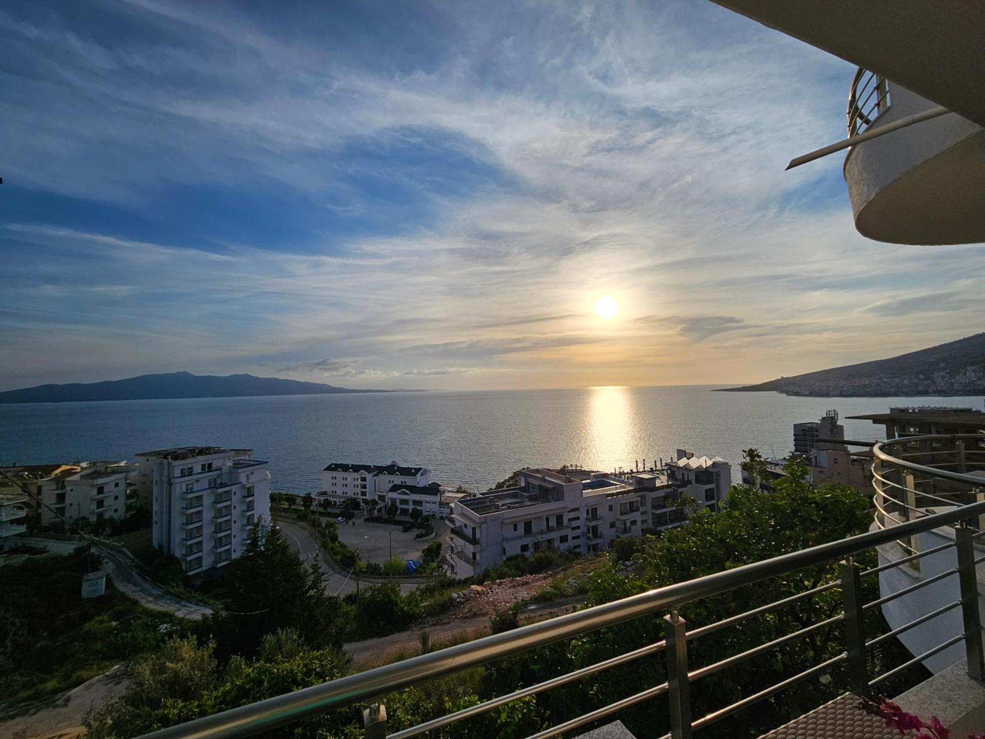 Nora'S Guesthouse Sarandë 외부 사진