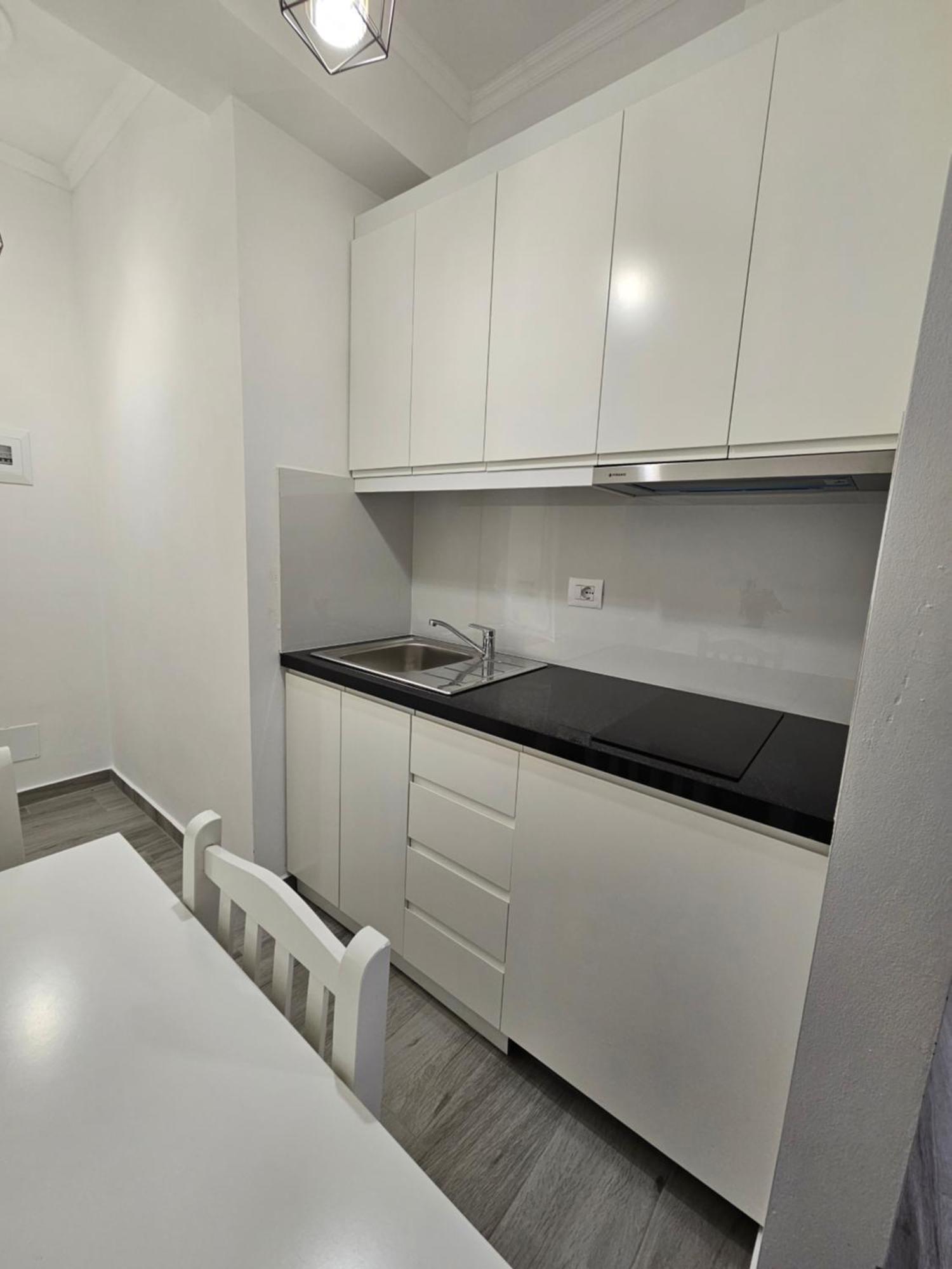 Nora'S Guesthouse Sarandë 외부 사진