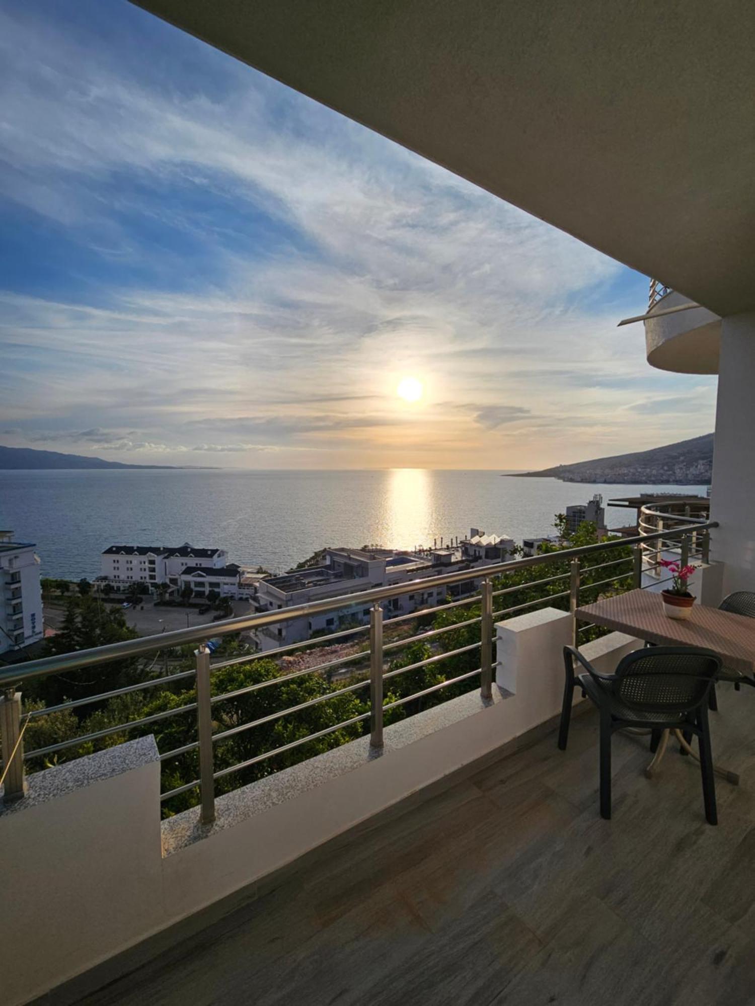 Nora'S Guesthouse Sarandë 외부 사진
