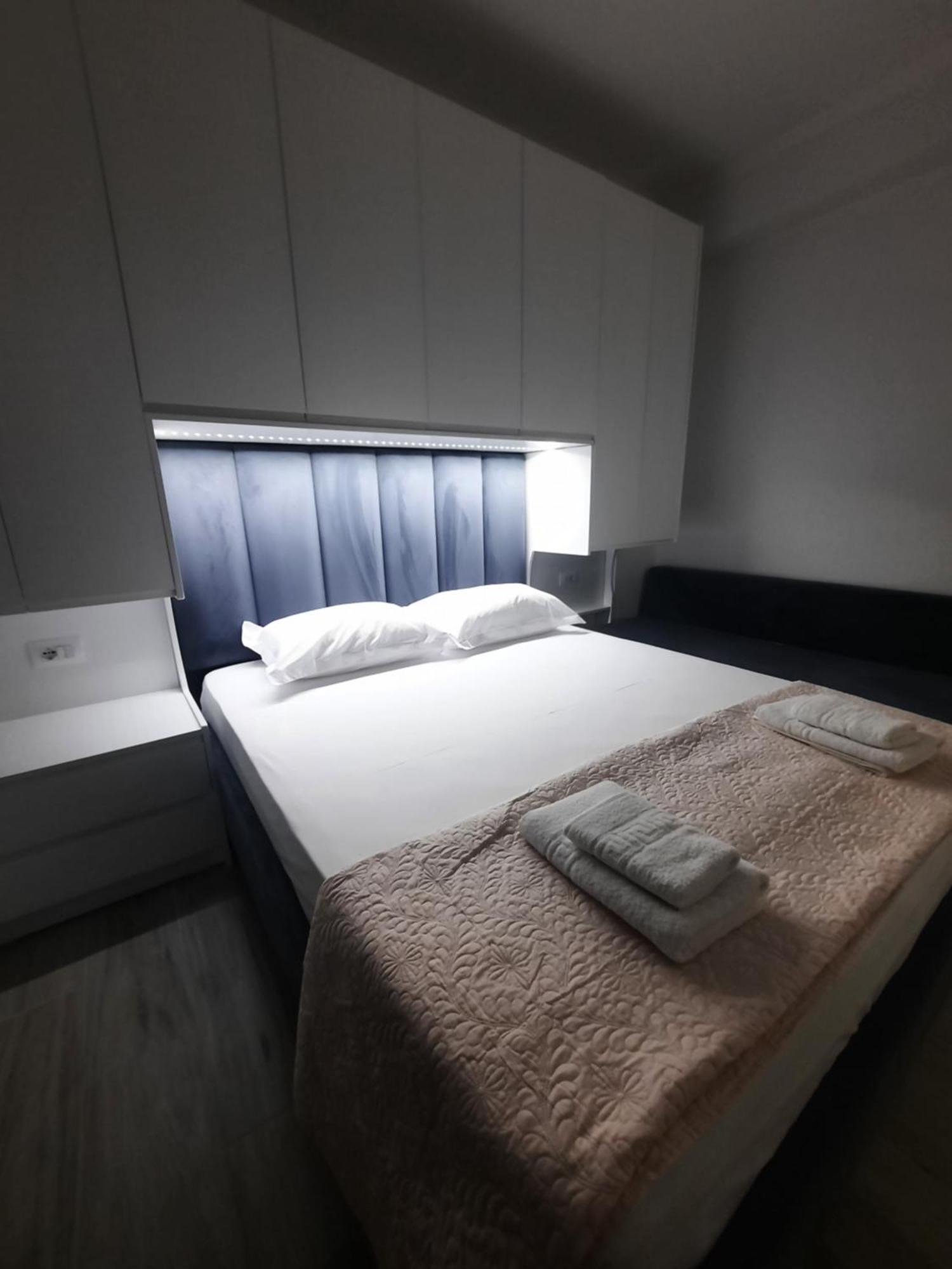 Nora'S Guesthouse Sarandë 외부 사진