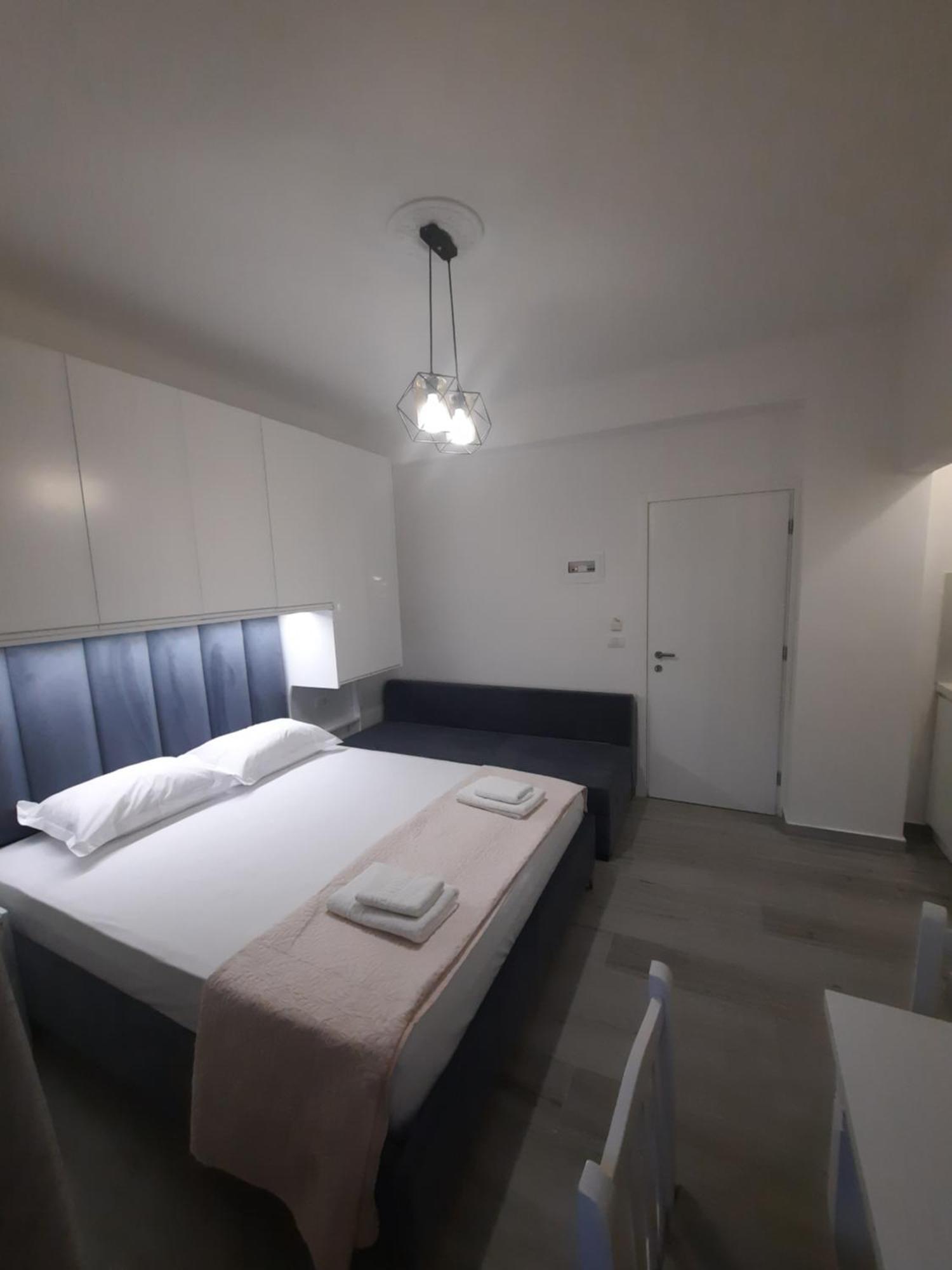 Nora'S Guesthouse Sarandë 외부 사진